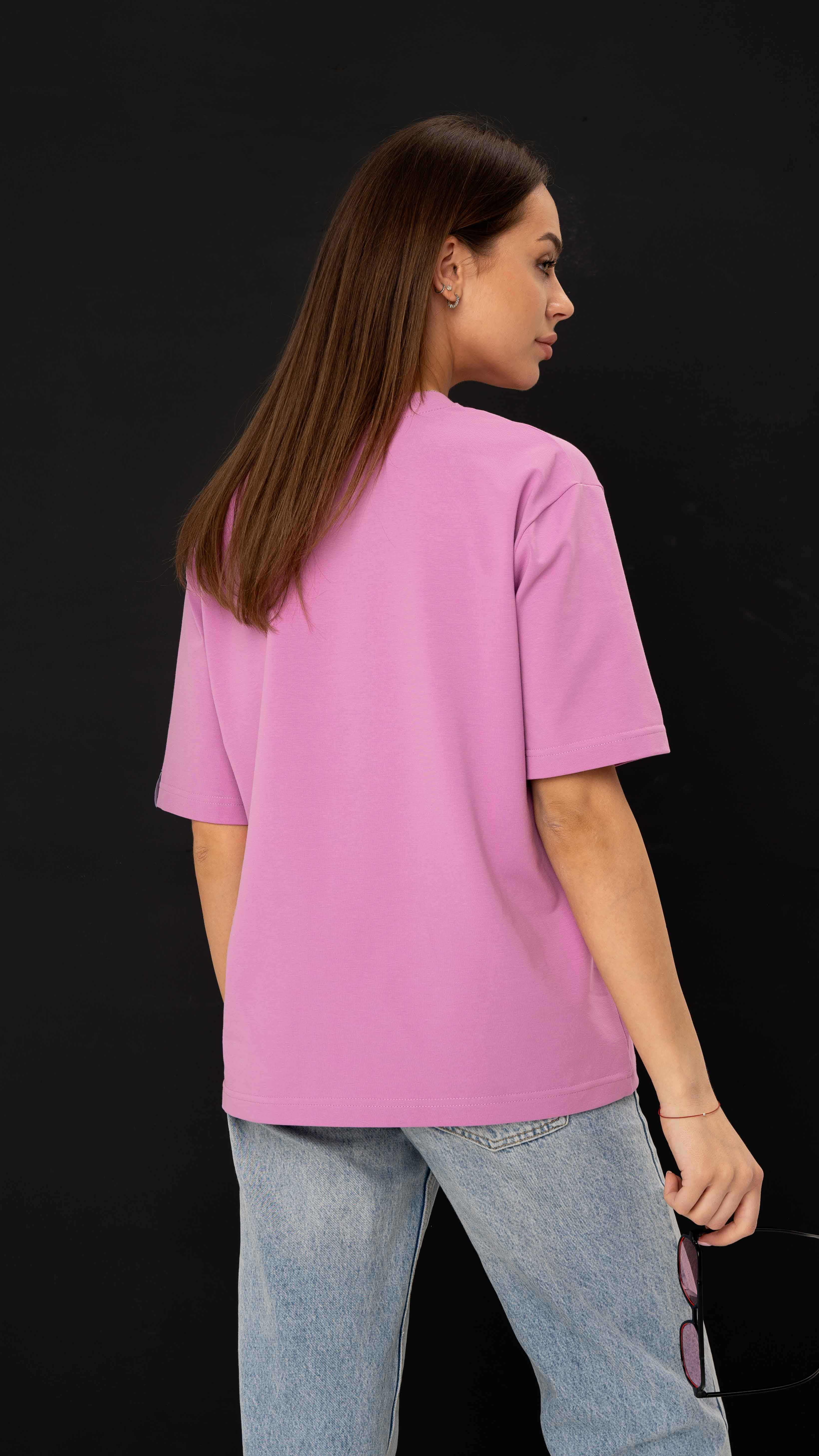 Laisvalaikio marškinėliai moterims vertinančioms kokybę ir universalumą. Sukurta ir pagaminta cutmyfashion