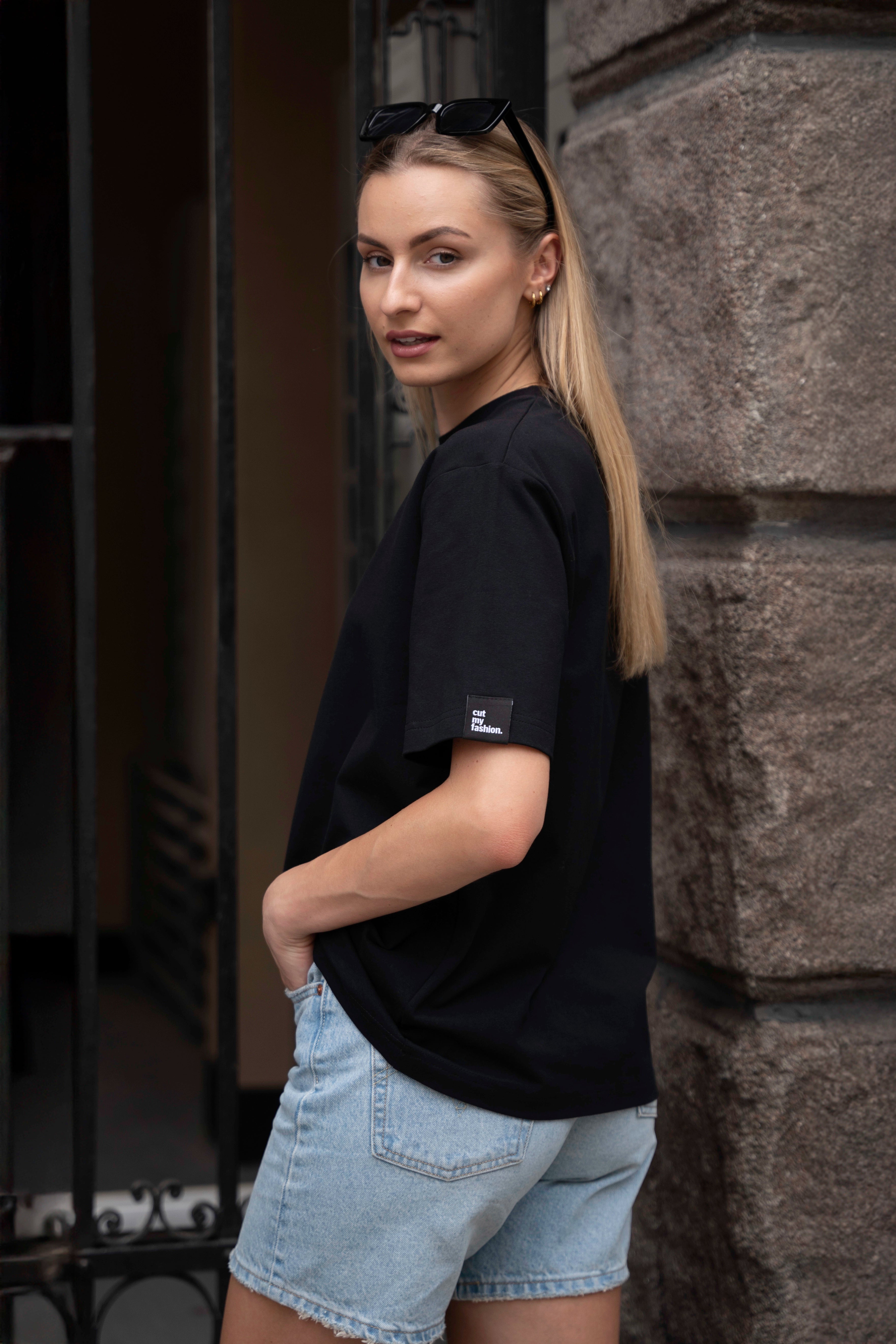 Black women’s oversized T-shirt