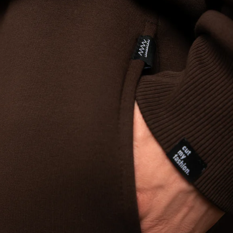 Juodo sokolado spalvos dzemperis