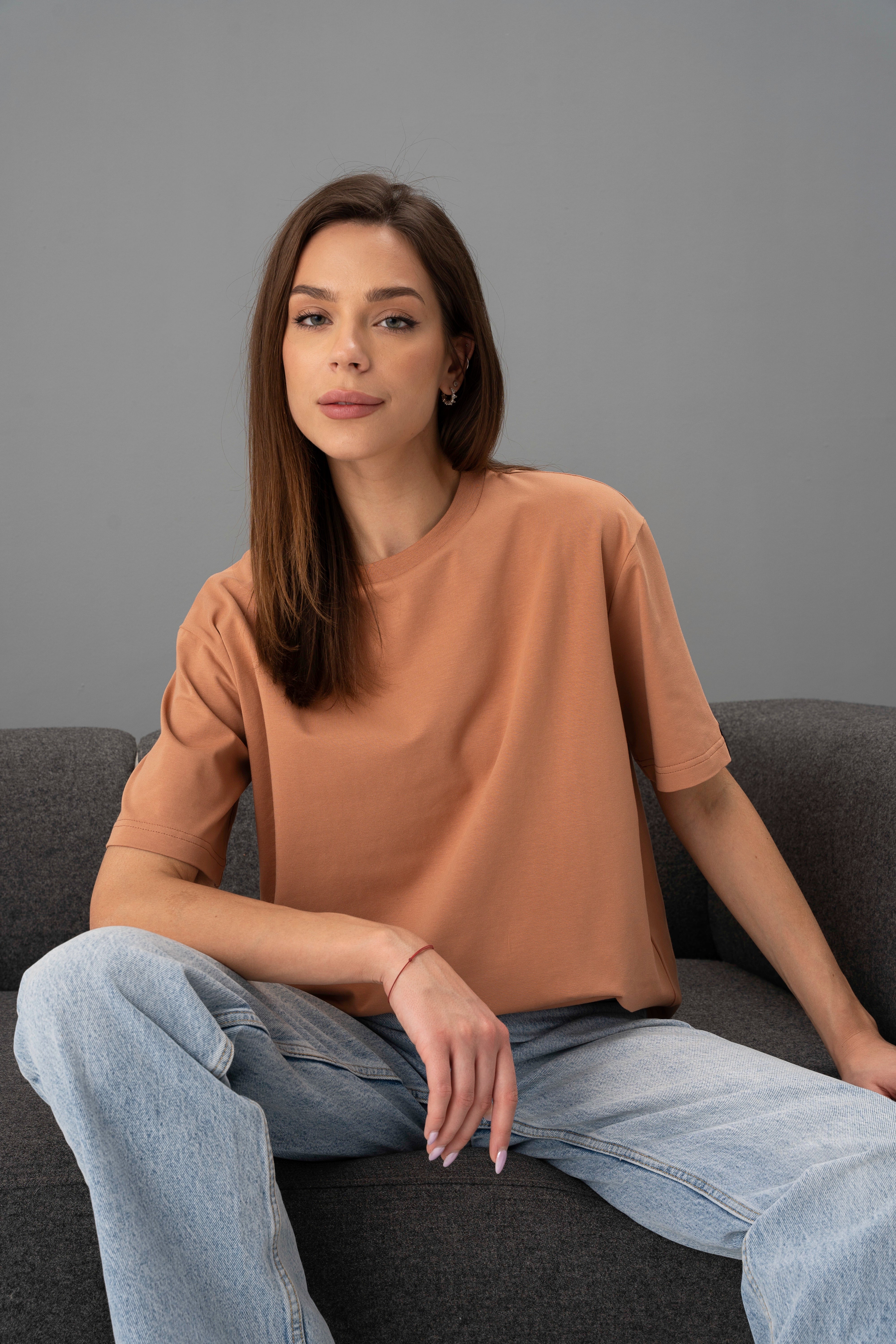 Mocha mousse oversized T-shirt CMF562
