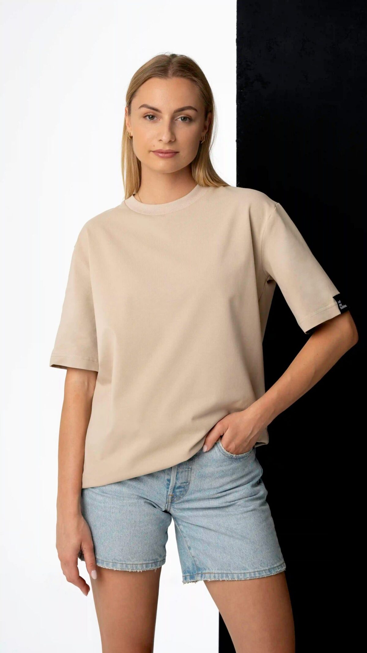 Oversized moteriški marškinėliai CMF481 - Image 2