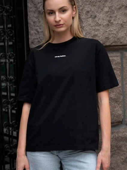 Juodi oversized moteriški marškinėliai CMF484