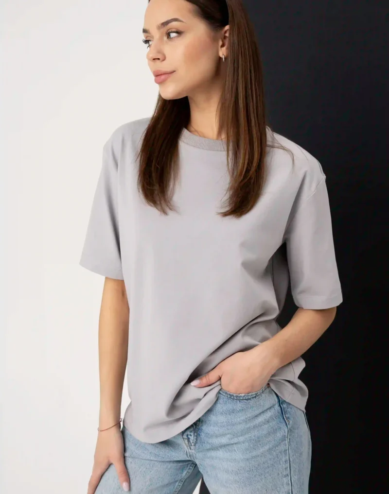 Oversized moteriški marškinėliai CMF465