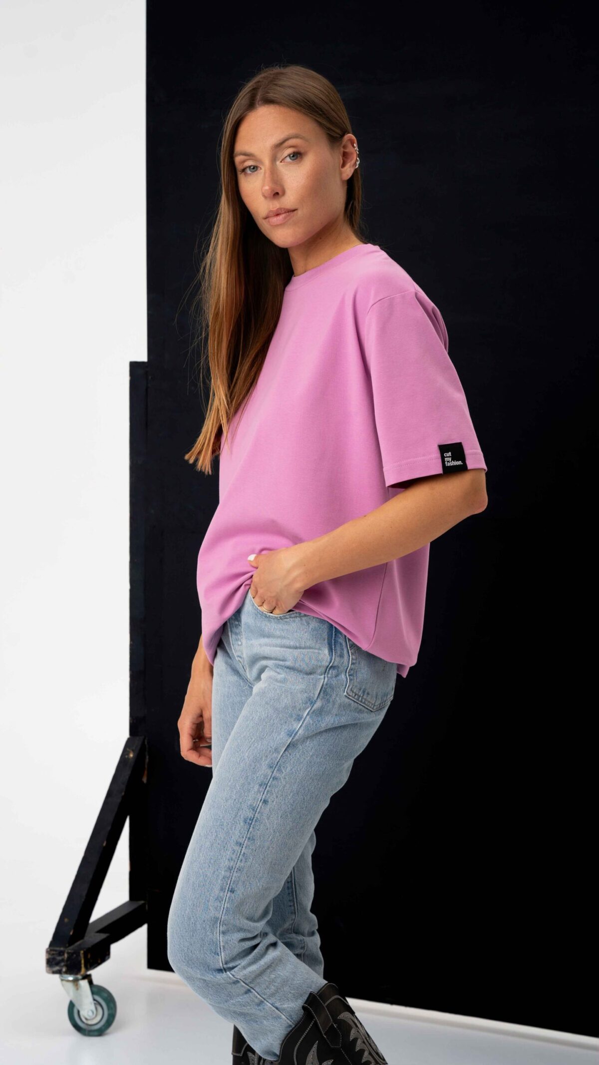 Oversized moteriški marškinėliai CMF472 - Image 3